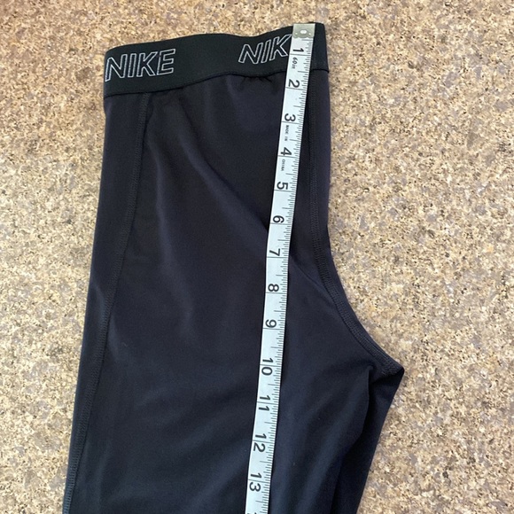Nike Black Active Capri Crop Leggings Tights Medium - Picture 11 of 15